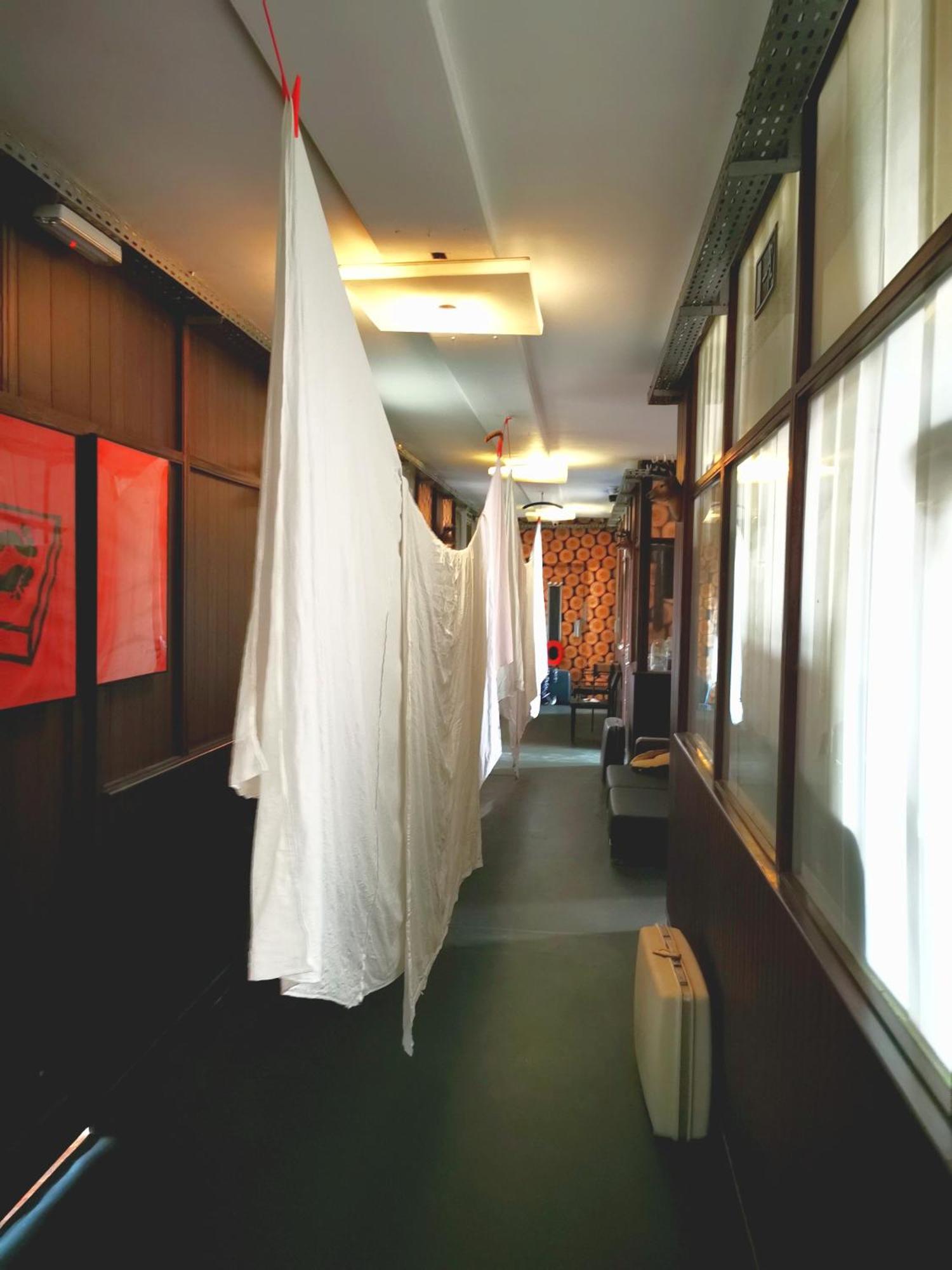Ghostel 1St - Aventure Alternative - Guest House - Arts-Factory-Experience - For Artists, Makers And Open Minds - Attention, We Are Not A Hotel And Are Not Adapted For Everybody - Read Host Warnings Before Reservation - Www,Providence,Be Asbl Charleroi Ngoại thất bức ảnh